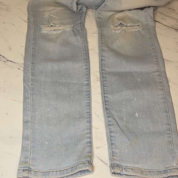 #6 Mid-Rise Curvy Distressed Skinny Jeans - (Blue)💰🔥 - Picture 5 of 7